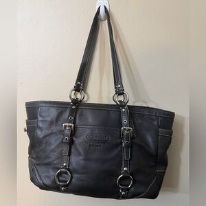 Coach F12343 "Gallery East West" fully zippered Tote Satchel
Shoulder